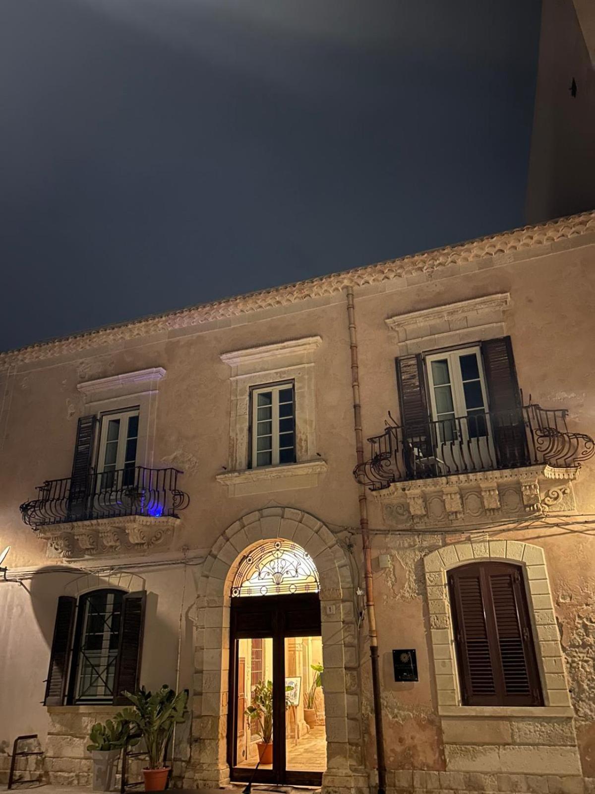 Palazzo Gancia Holiday Homes Szirakúza Kültér fotó